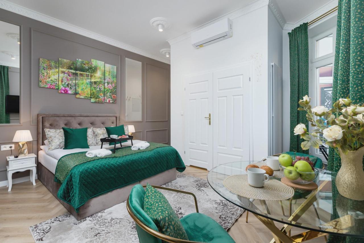 Kazimierz Studio With Jacuzzi By Renters Prestige Krasków Εξωτερικό φωτογραφία